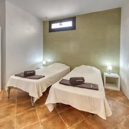 Sant Eloi Sleeps 12 Pool Wifi Lloret de Mar